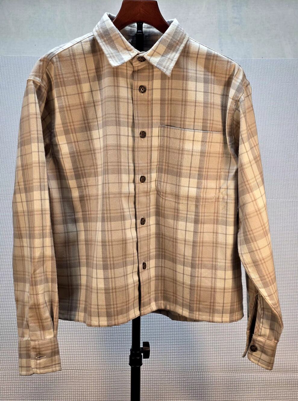 Free Planet Cropped Boxy Flannel Shirt Tan Beige‎ Plaid Button Up Small NWOT